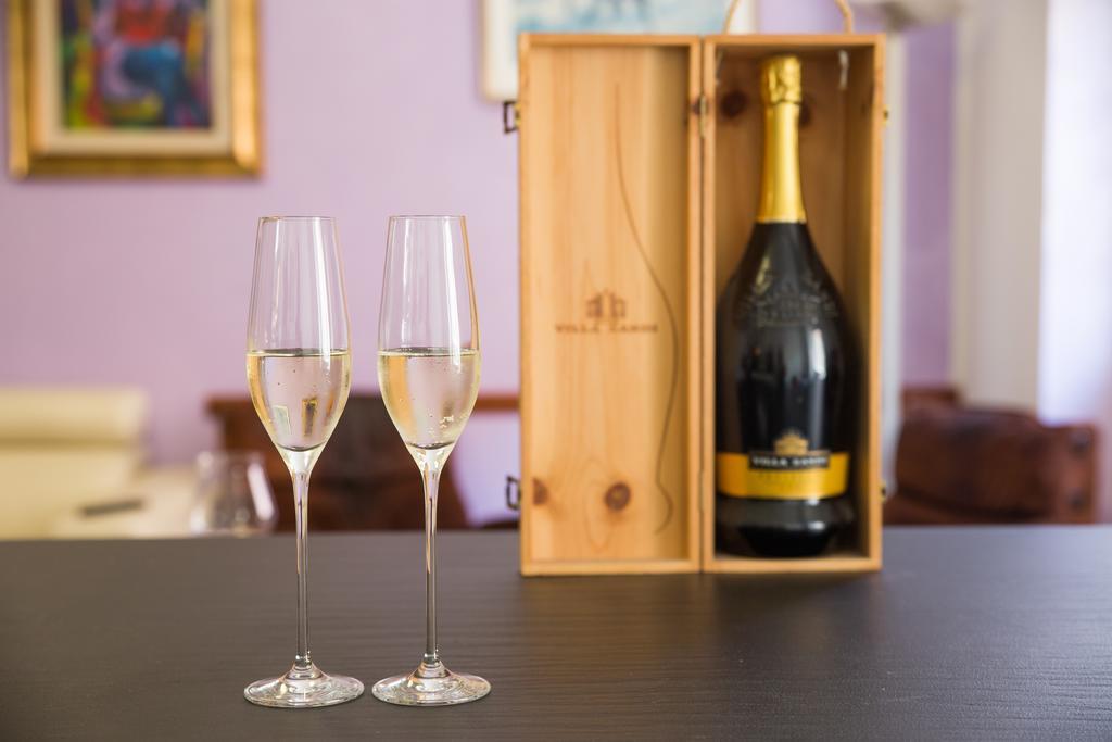 Domus Regis Bed & Breakfast Cagliari Ngoại thất bức ảnh