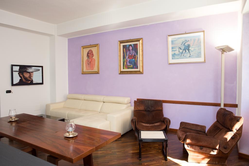 Domus Regis Bed & Breakfast Cagliari Ngoại thất bức ảnh